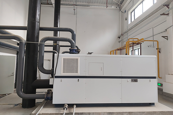 新疆某實(shí)業(yè)公司使用方快鍋爐的2噸T6真空熱水鍋爐