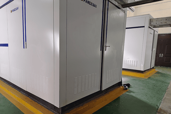 玉樹某市政單位熱站項目使用方快鍋爐兩臺4噸電真空熱水鍋爐