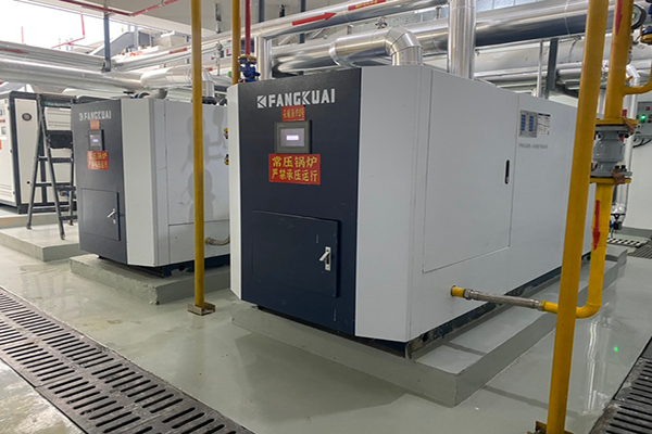 西寧站使用方快鍋爐兩臺700kw兩臺1400kw常壓燃?xì)鉄崴仩t案例