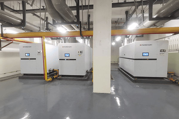 宿州某醫(yī)院使用方快鍋爐3臺(tái)2800kw燃?xì)庹婵諢崴仩t案例