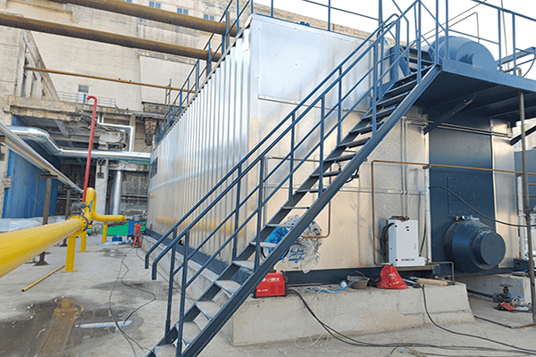 山東煒燁熱電有限公司一臺(tái)50噸燃?xì)膺^熱水管蒸汽鍋爐