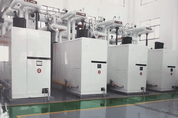 山東某技師學院4臺2800kw的燃氣真空熱水鍋爐